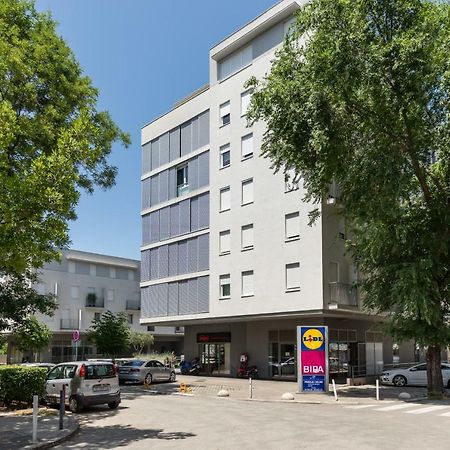 Apartment Marcela With Private Parking สปลิท ภายนอก รูปภาพ