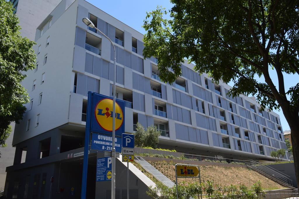 Apartment Marcela With Private Parking สปลิท ภายนอก รูปภาพ